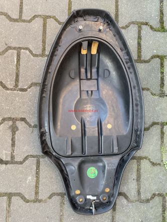 Siedzenie Yamaha Jog 2002-2012