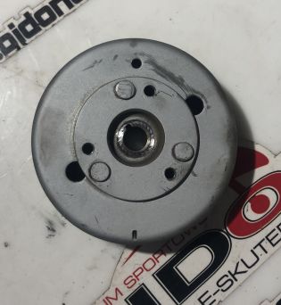 Magneto do Yamaha Aerox używane oryginał 