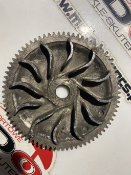 PRZECIWTALERZ WENTYLATOR WARIATORA GILERA PIAGGIO HEXAGON RUNNER 125-180 2T, 76Z  