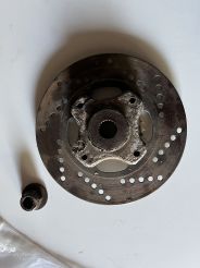 Tarcz hamulcowea tył suzuki katana. używana. 
