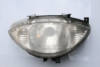 Lampa przednia Peugeot Viva City 1
