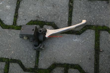 Pompa hamulcowa prawa Piaggio zip