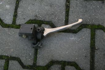 Pompa hamulcowa prawa Piaggio zip