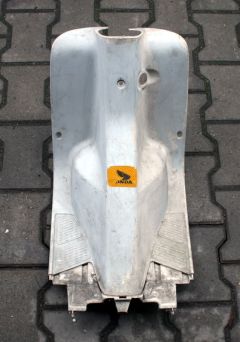 Owiewka wewnętrzna stacyjki Honda Dio nr.1